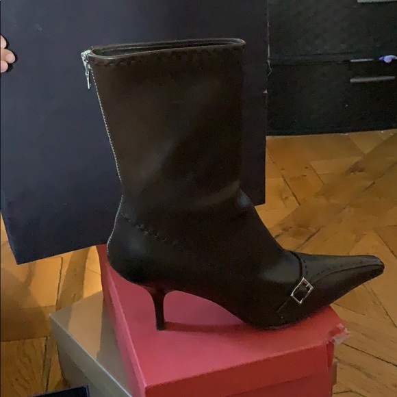 Prada boots! - Picture 4 of 4